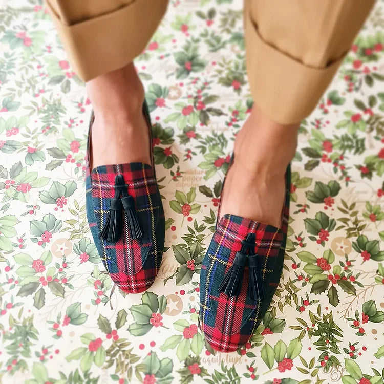Scottish Chic Loafers with Fringes