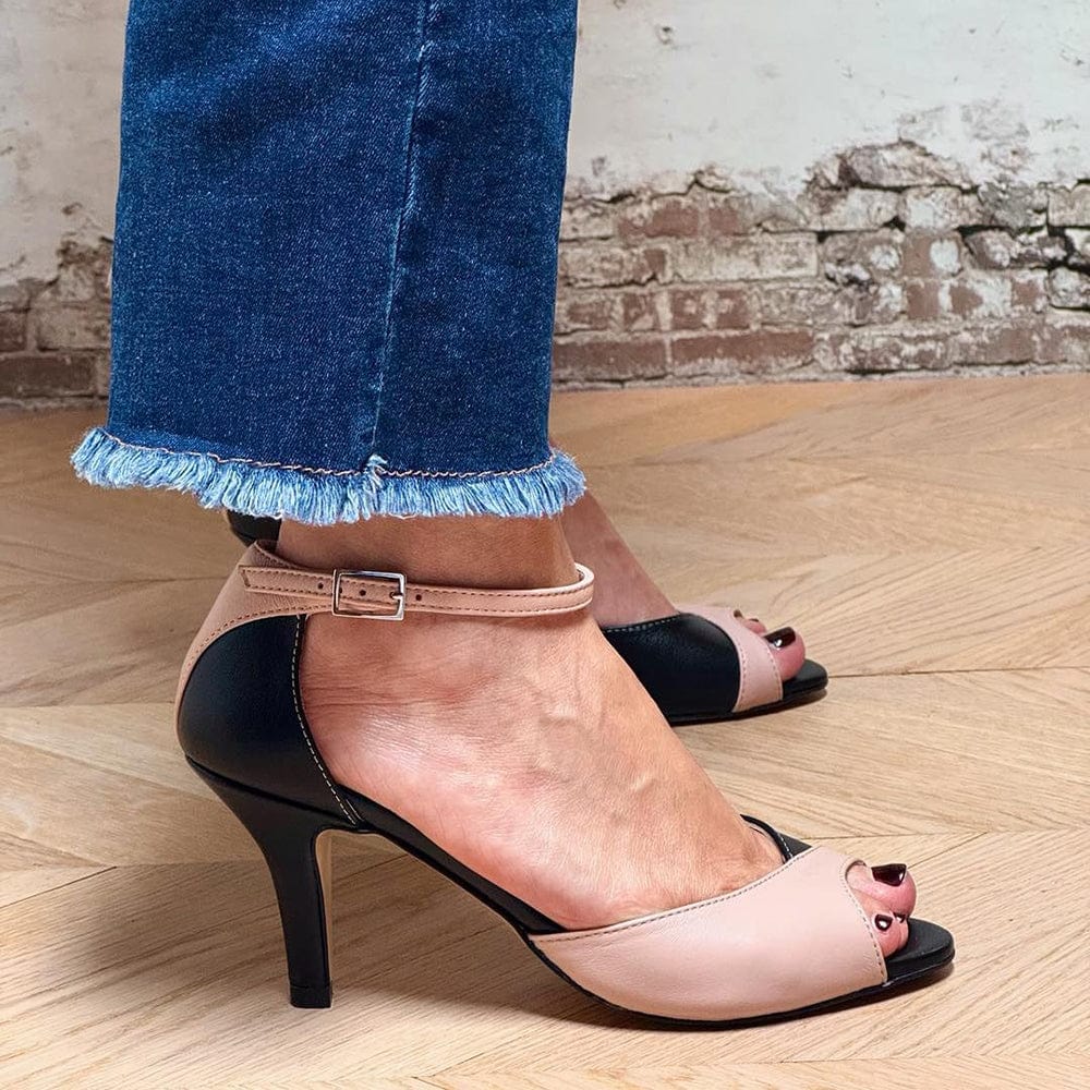 Leara Mid-Heel Pumps